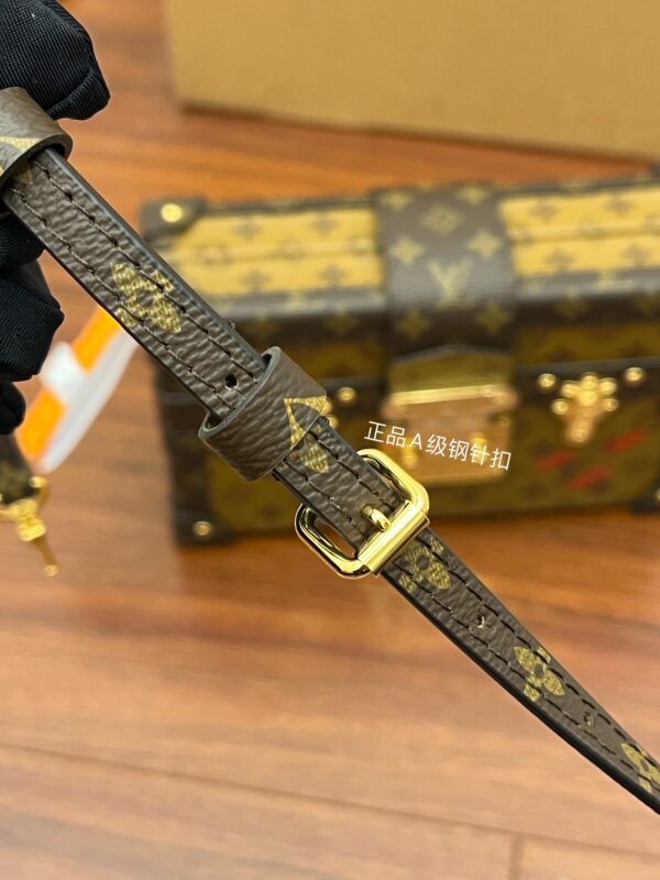 PETITE MALLE handbag - Image 5