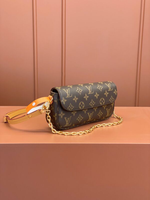 WALLET ON CHAIN IVY bag - Image 2