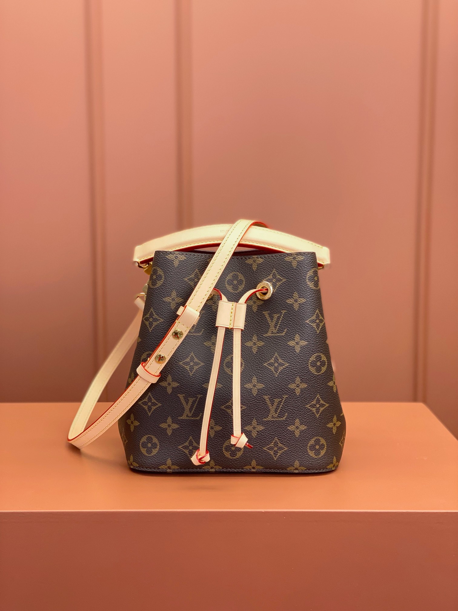 NÉONOÉ BB handbag