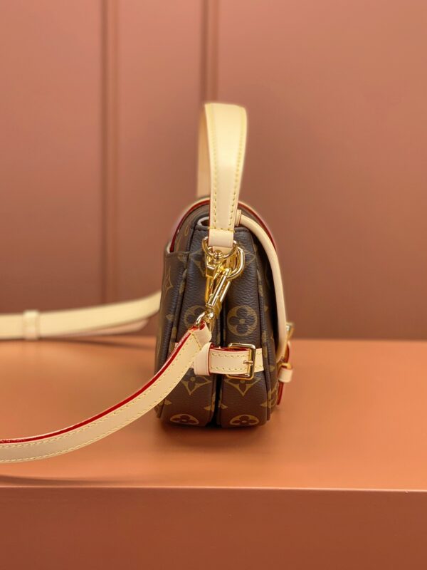 SAUMUR BB handbag - Image 7