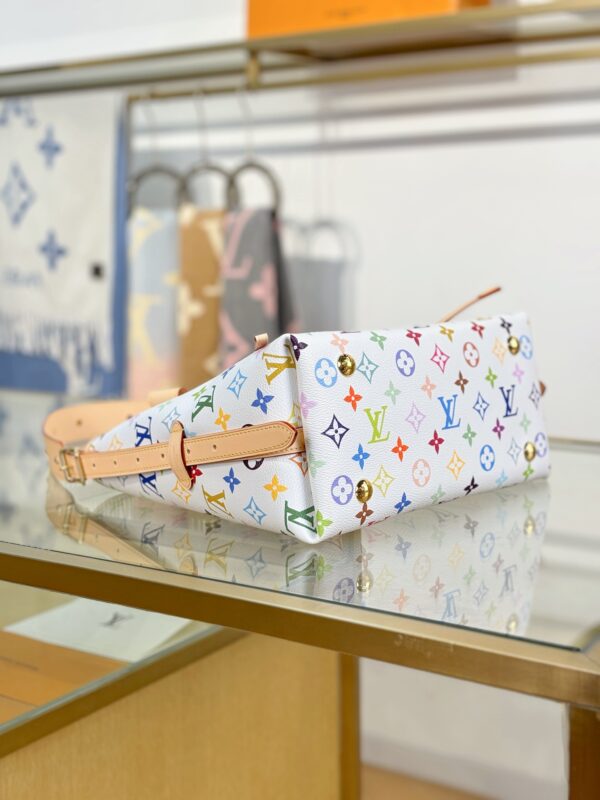 LV x TM CARRYALL Small Bag - Image 4