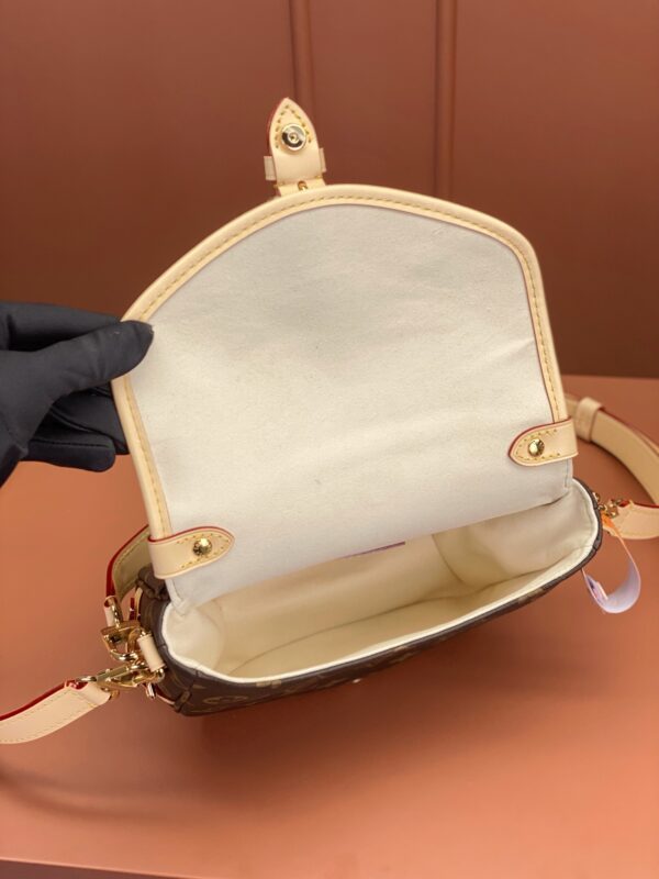 SAUMUR BB handbag - Image 5
