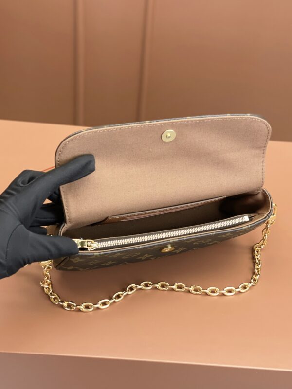 WALLET ON CHAIN IVY bag - Image 4