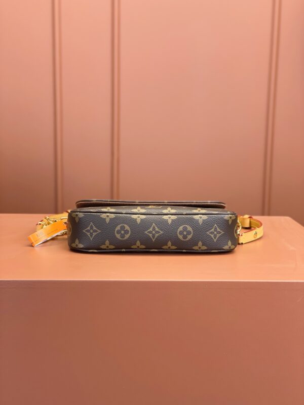 WALLET ON CHAIN IVY bag - Image 7