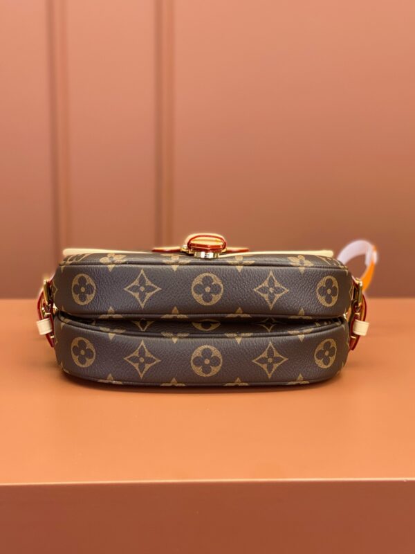 SAUMUR BB handbag - Image 9