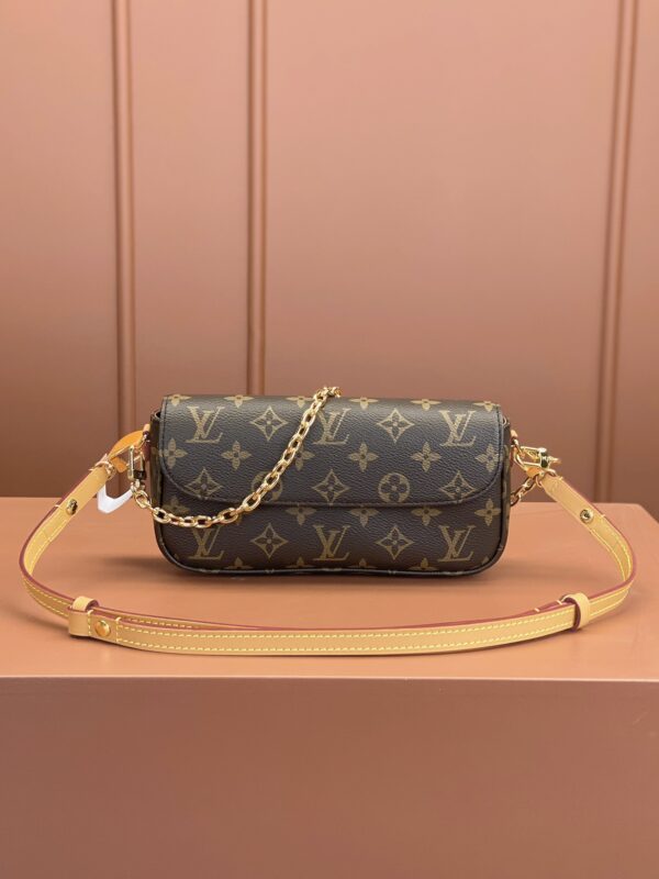 WALLET ON CHAIN IVY bag