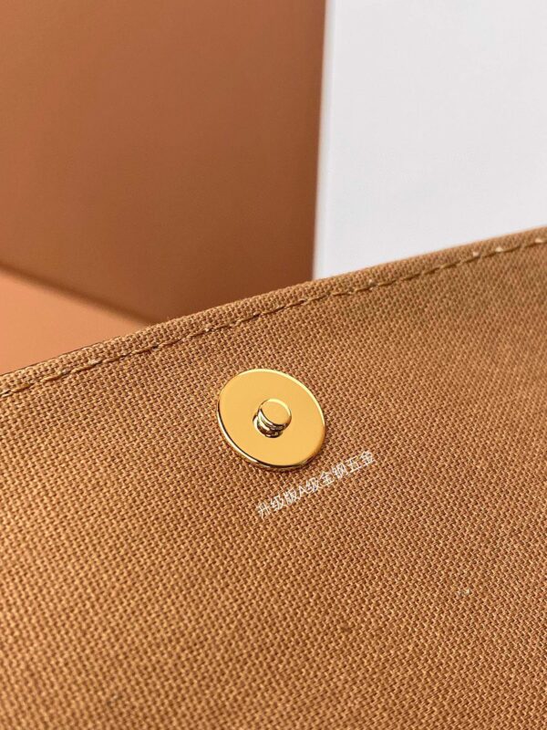 WALLET ON CHAIN IVY bag - Image 9