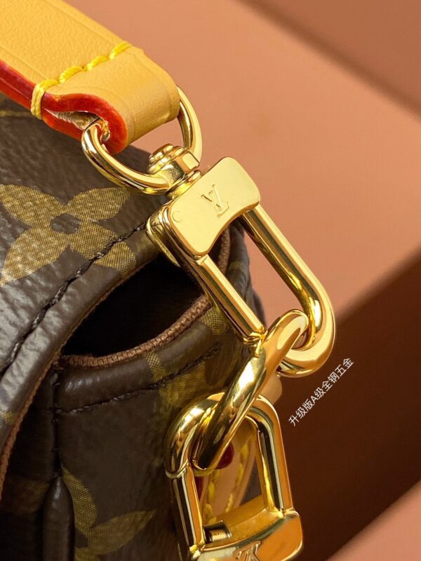 WALLET ON CHAIN IVY bag - Image 12