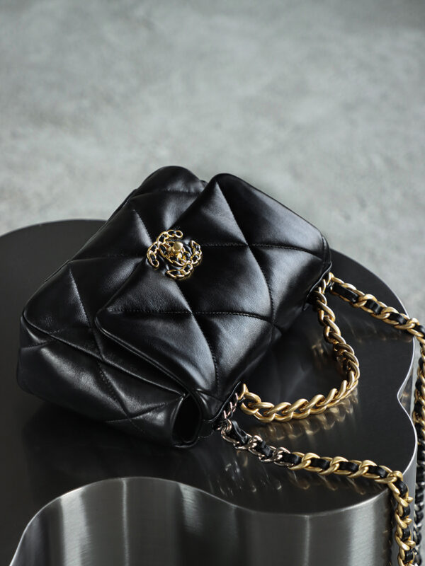 19bag2 - Image 2