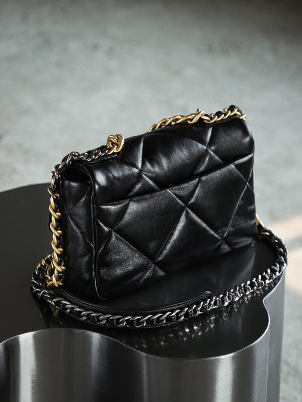 19bag2 - Image 3