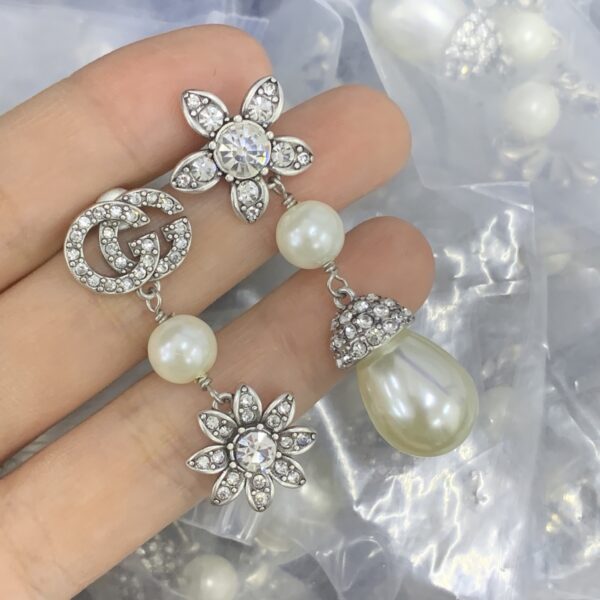 earing - Image 5