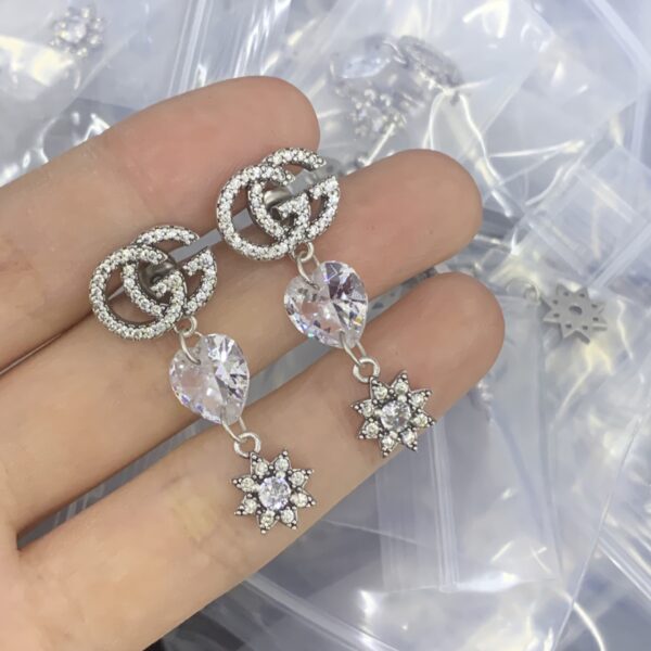 earing - Image 2