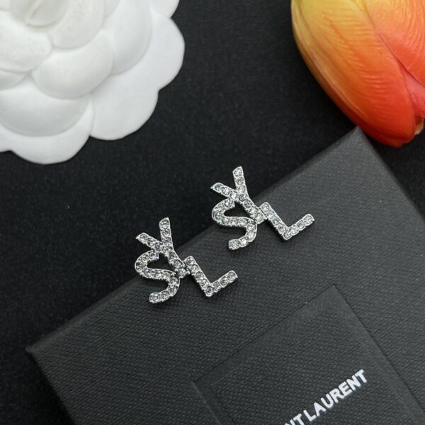 earing - Image 2