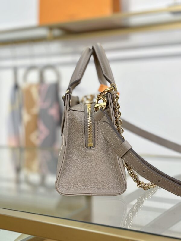 ONTHEGO Mini Bag-B i color monogram empreinte leather - Image 2
