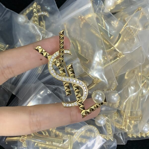 brooch - Image 5