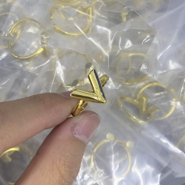 v戒指 - Image 3