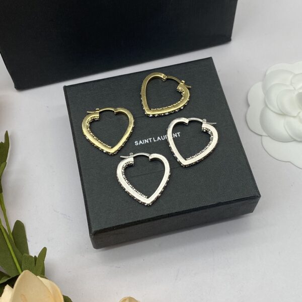 earing - Image 3