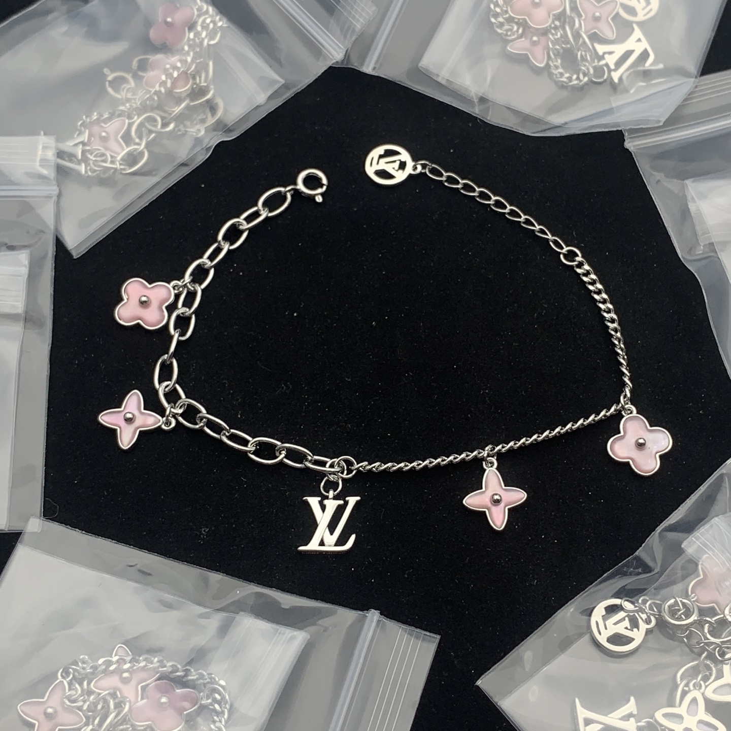 小花白粉吊坠