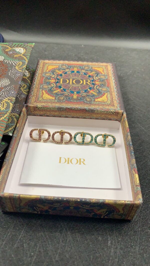 Earring - Image 12