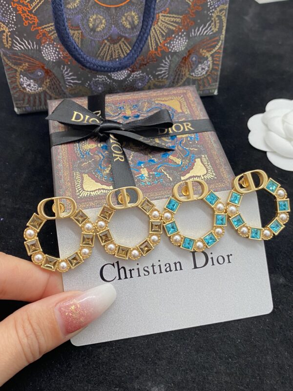 Earring - Image 14